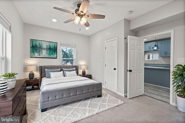 Building Photo - 3809 W Cold Spring Ln