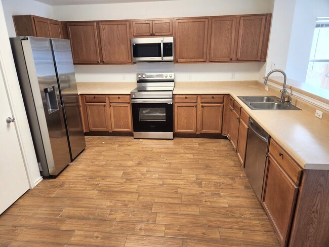 Building Photo - 212 Holman Path