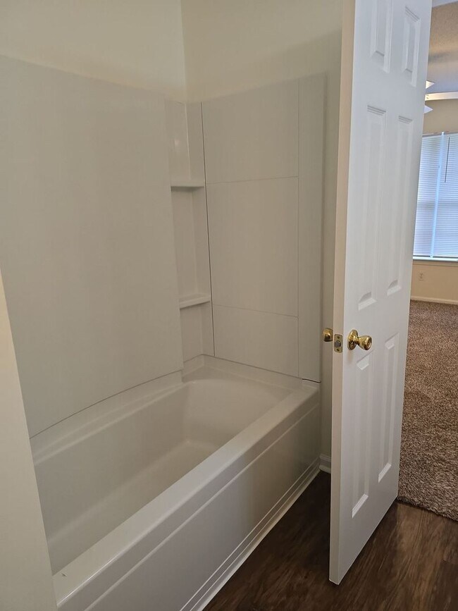 Building Photo - Savannah 2 Bed Townhome for Rent