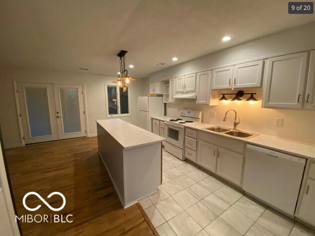 Building Photo - 1117 Canterbury Ct