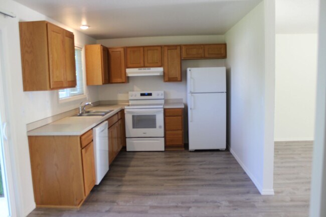 Building Photo - Single Family Home