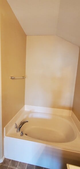 Building Photo - 1808 Morning Dove Dr