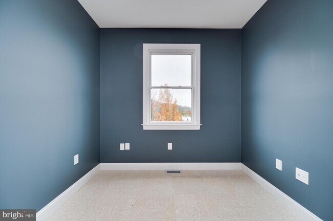 Building Photo - 1020 Penn St