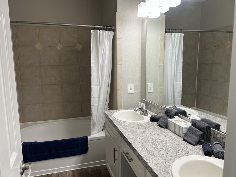 Building Photo - 8515 Highway 26