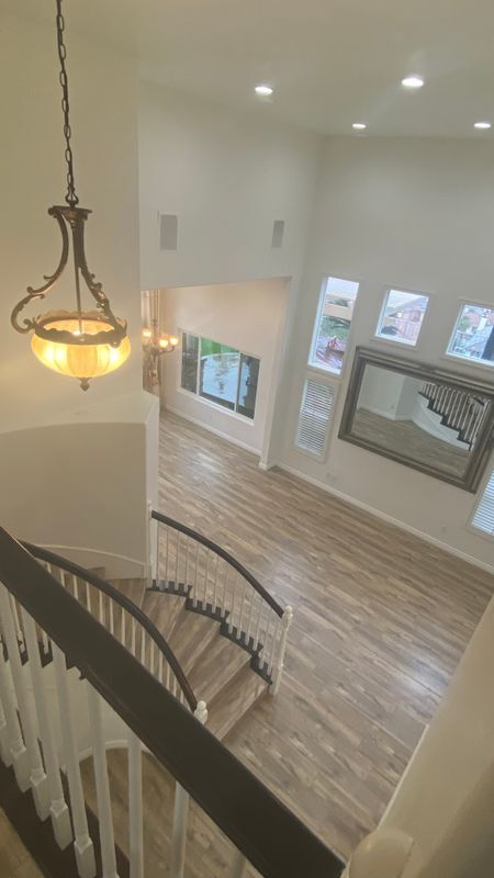 Building Photo - 57 Bella Donaci