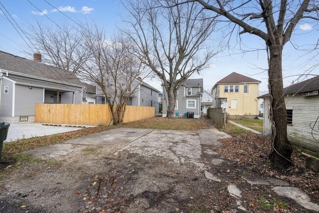 Building Photo - 975 Heyl Ave