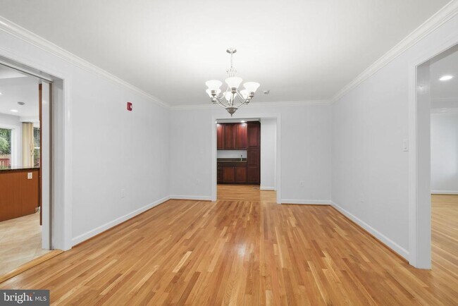 Building Photo - 711 Lamberton Dr