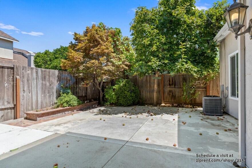 Building Photo - 1293 Laveille Ct