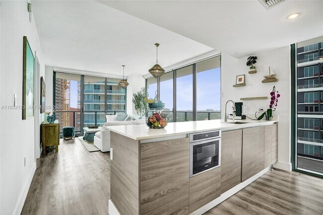 Building Photo - 1300 S Miami Ave