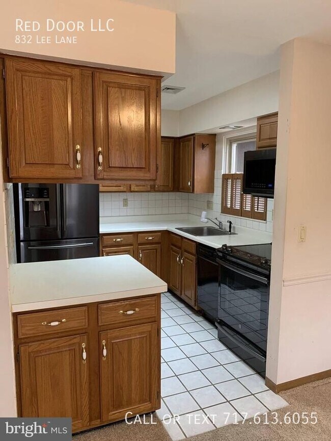 Building Photo - 832 Lee Ln