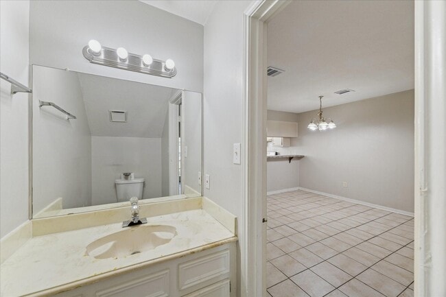 Building Photo - 2007 Country Village Blvd