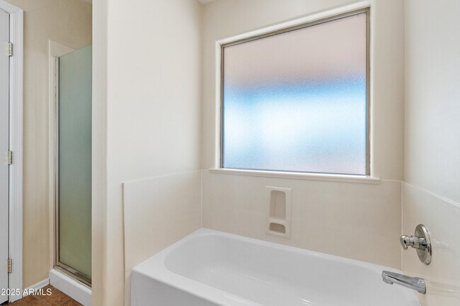 Building Photo - 22601 Weaver Valley Dr
