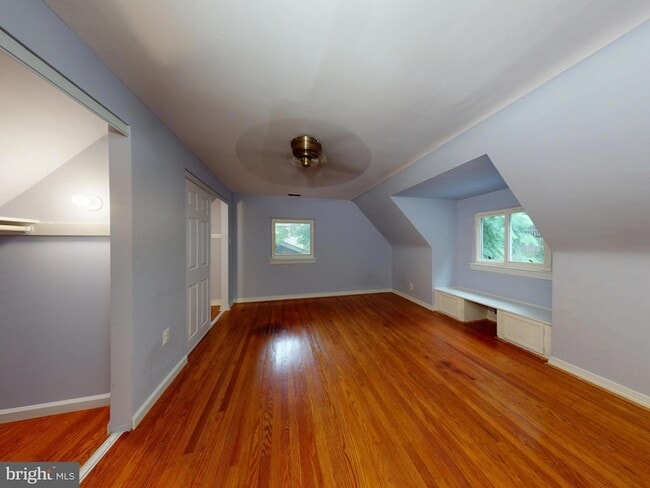 Building Photo - 3137 S Glebe Rd