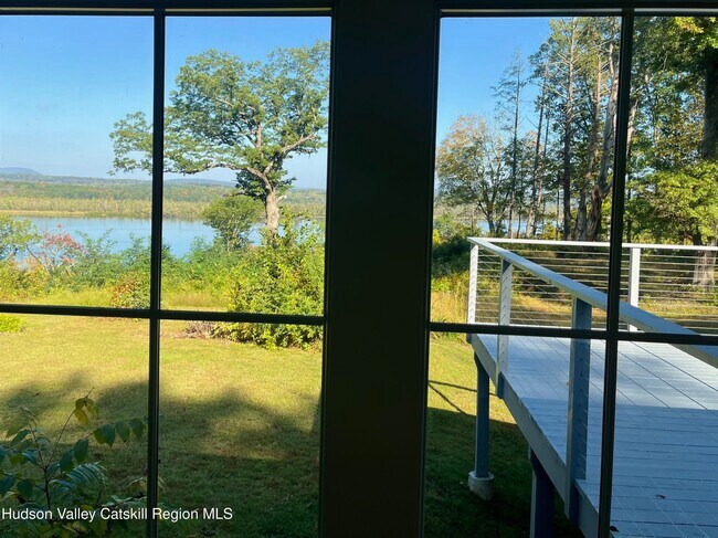 Building Photo - 5265 NY-9G