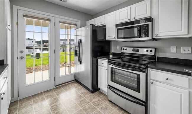 Building Photo - Dream Home in Pooler