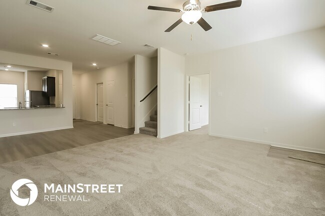 Building Photo - 26213 Raphael Dr