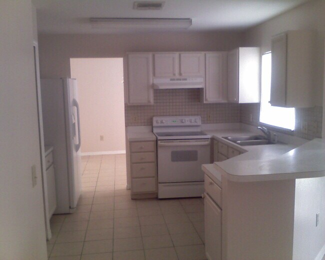 Building Photo - 867 Lake Jackson Cir