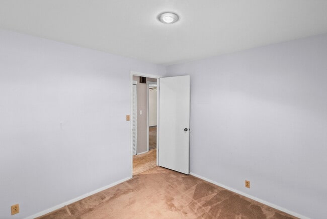 Building Photo - 206 Joan Ave