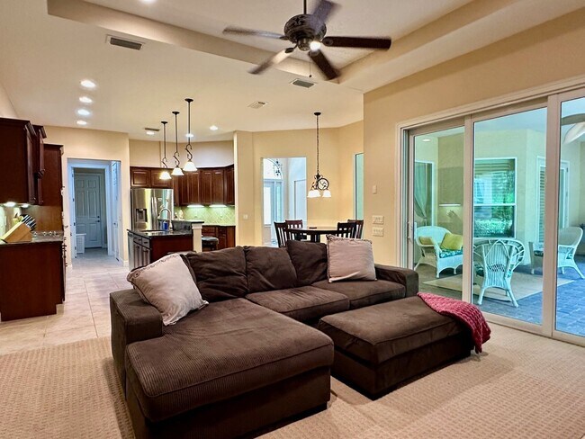 Building Photo - Gated Community! Walking Distance to the B...