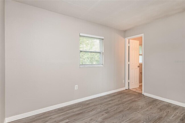 Building Photo - 2409 Straker Ct
