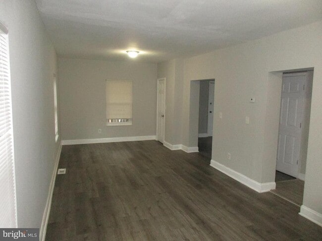 Building Photo - 3317 Devonshire Dr