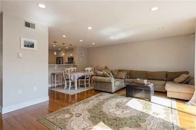 Building Photo - 29 Krystal Dr