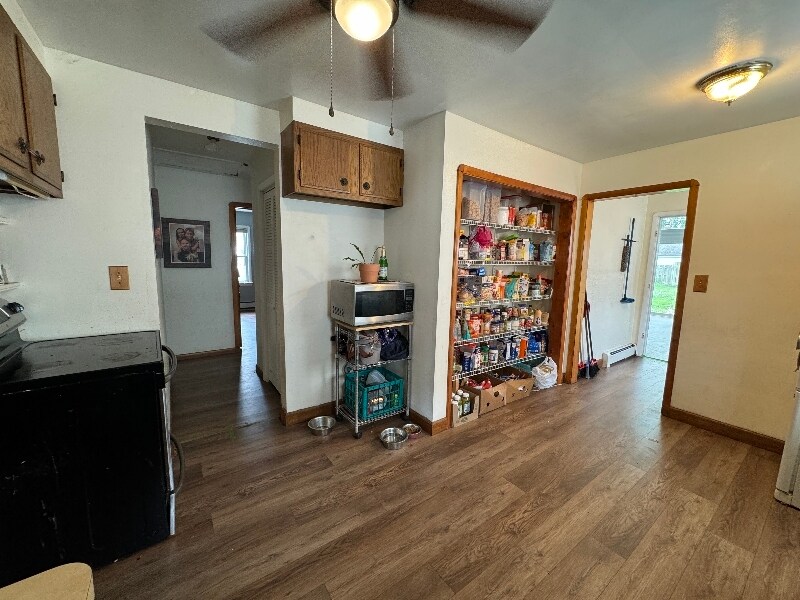 Building Photo - 430 E 309th St