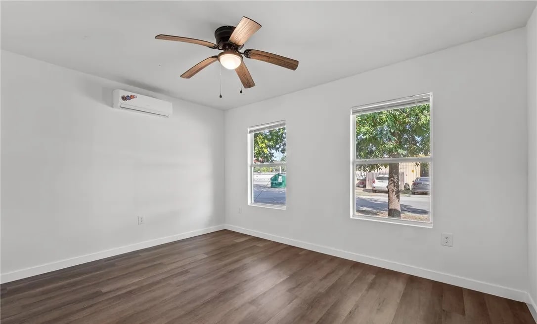 Building Photo - 112 Linda Dr