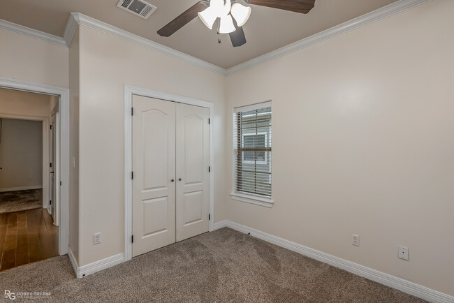 Building Photo - 4021 Elizabeth Ln