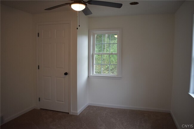 Building Photo - 9010 Kennedy Ln
