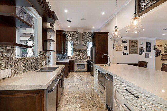 Building Photo - 6461 SW 74th St