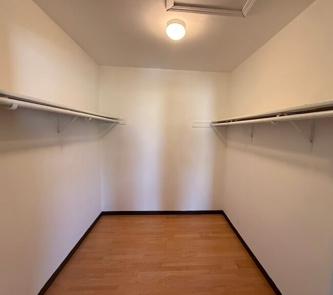 Building Photo - 15528 Whitehall Ln