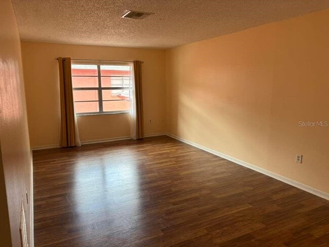 Building Photo - 660 62nd Ave N