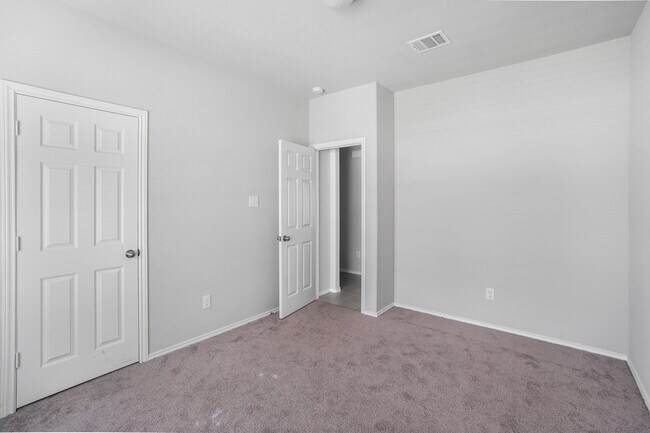 Building Photo - 9805 Cold Creek Dr