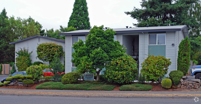 Primary Photo - Lennick Court Apartments