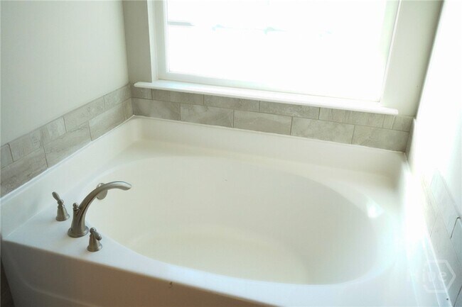 Building Photo - 103 Spoonbill Cir
