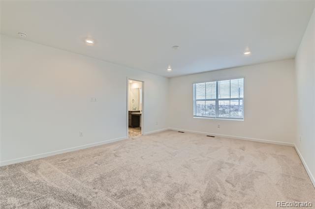 Building Photo - 4858 Astor Pl