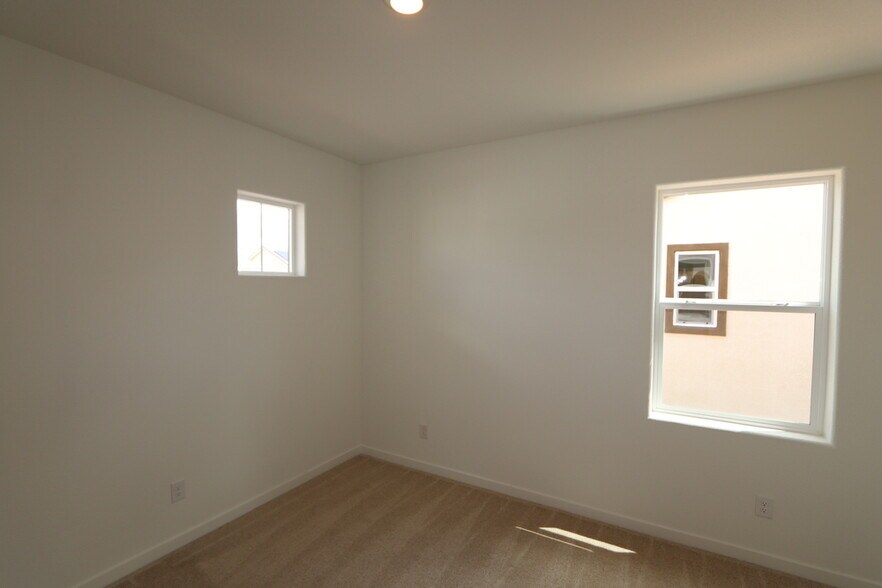 Building Photo - 3707 Red Fir Ln