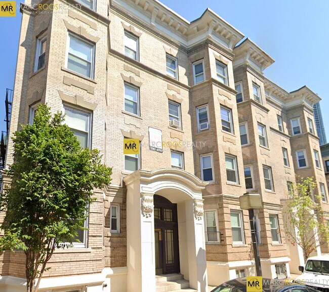 Building Photo - 63 Burbank St