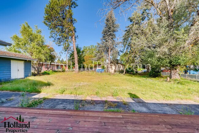 Building Photo - Espectacular Single Level 4 Bed Home in Hi...