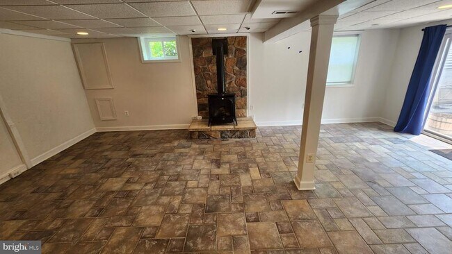 Building Photo - 3702 Blueberry Dr