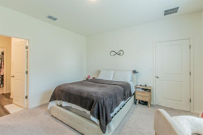 Building Photo - 209 Dirty Harry Dr
