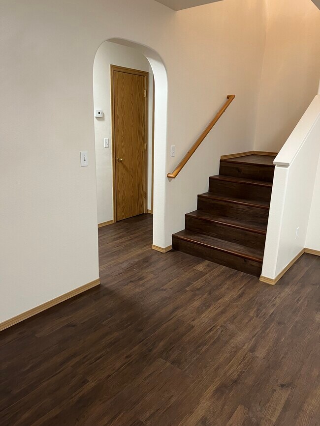 Building Photo - 6641 Desiree Loop