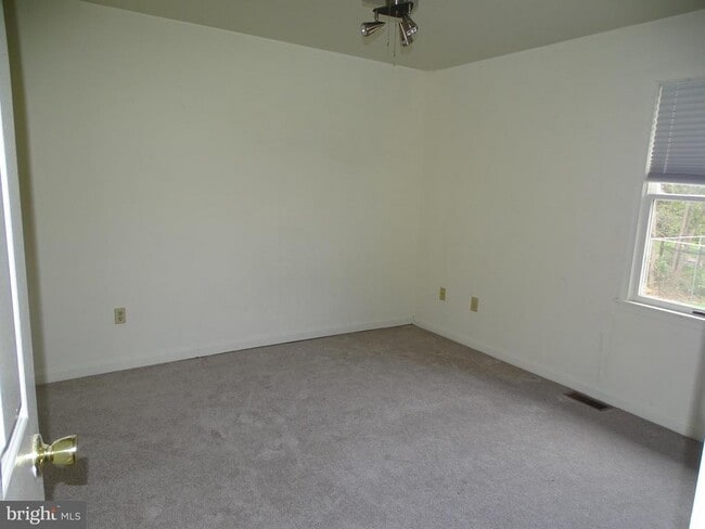 Building Photo - 480 Pensinger Rd