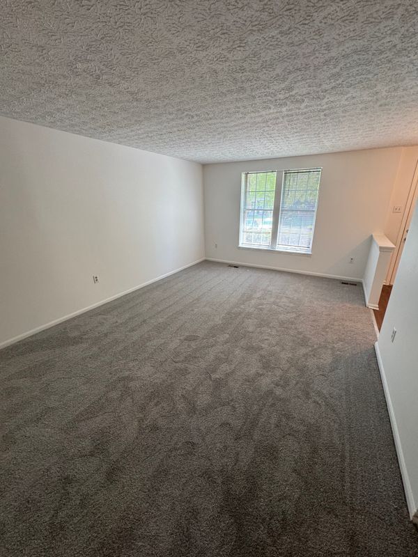 Building Photo - 9730 Red Clover Ct