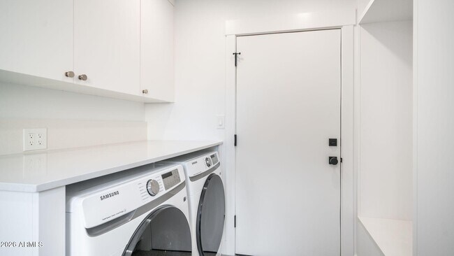 Building Photo - 6833 N 18th St