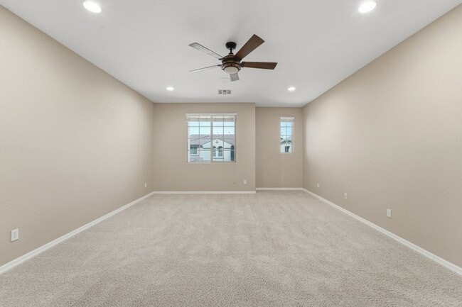 Building Photo - Spacious 3-Bedroom + Loft Home with Mountain Views in Stetson Valley