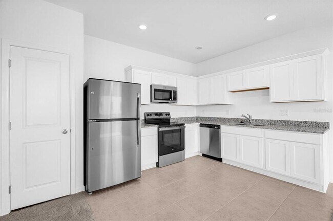 Building Photo - 5942 Chestnut Grv Pl