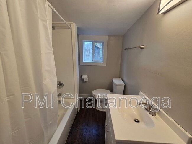 Building Photo - 510 Mission Ridge Rd