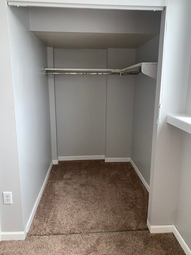 Building Photo - 220 Linden Street, Unit 603